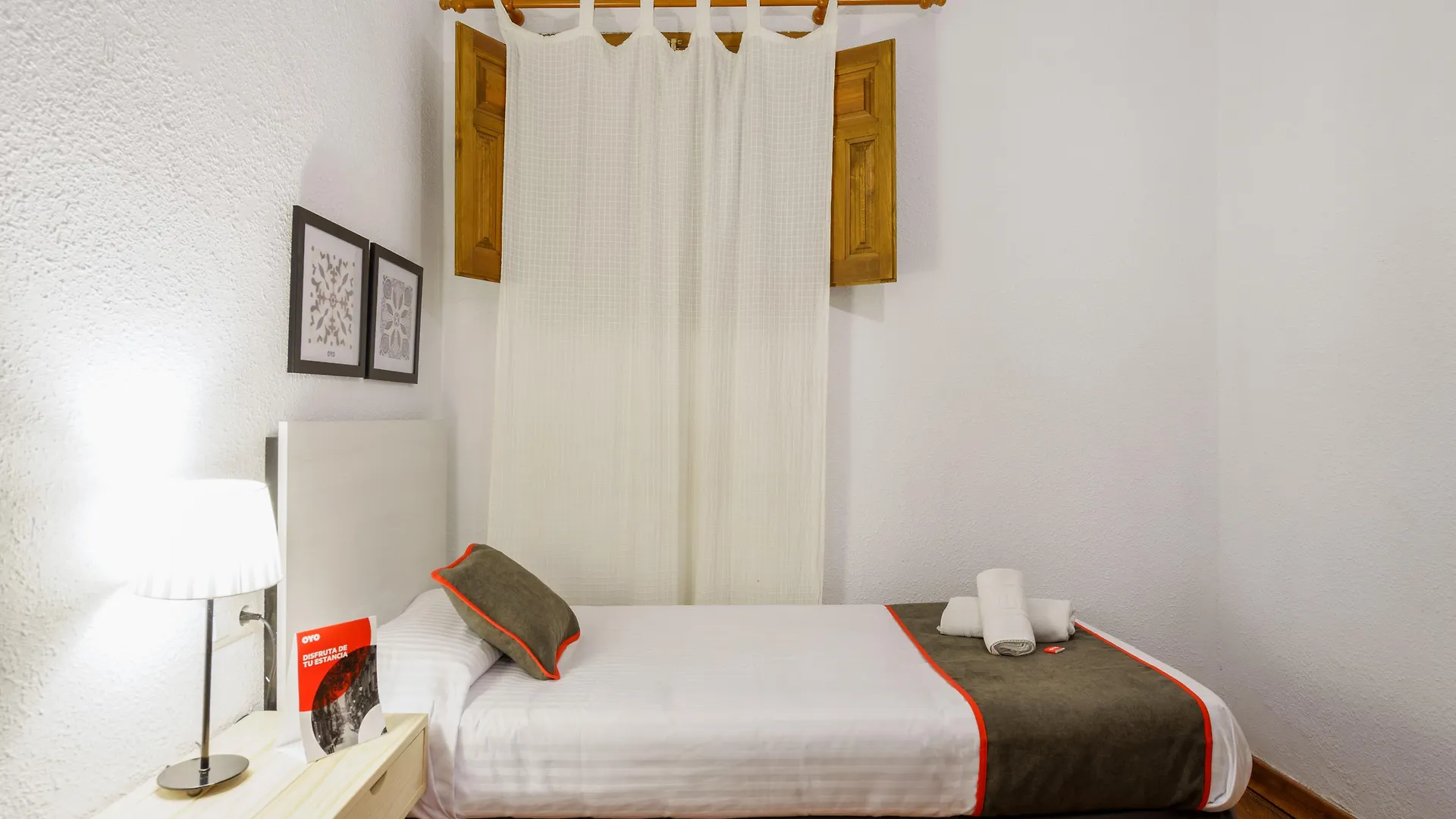 Hostal Austria Grenada 2*,